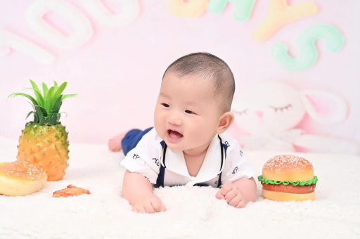 黑河宝宝在妈妈肚子里